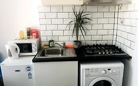 Fabulous Flat In Heart Of London